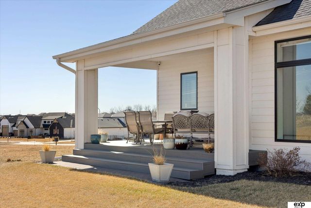5505 N 199Th Street, Elkhorn, NE 68022