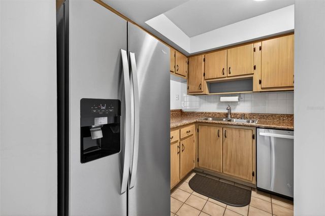 2943 LICHEN LANE B, Clearwater, FL 33760