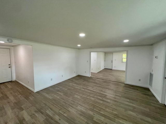 215 Burnett Street, Graysville, TN 37338