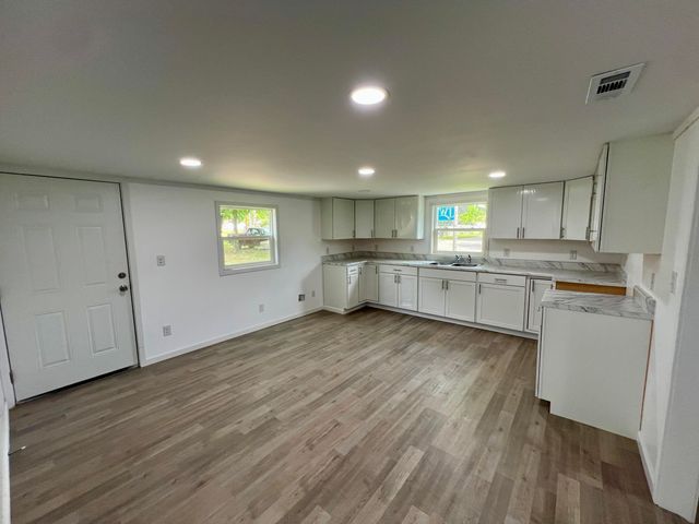 215 Burnett Street, Graysville, TN 37338