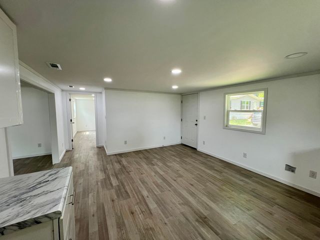 215 Burnett Street, Graysville, TN 37338