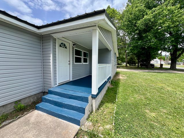 215 Burnett Street, Graysville, TN 37338