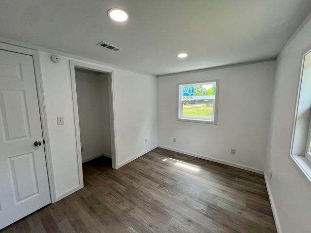 215 Burnett Street, Graysville, TN 37338