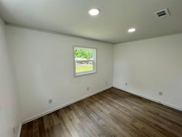 215 Burnett Street, Graysville, TN 37338