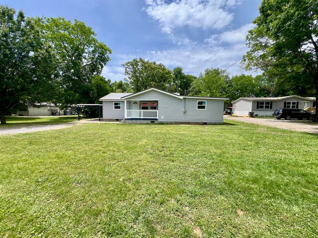 215 Burnett Street, Graysville, TN 37338