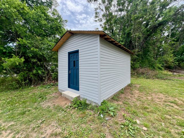 215 Burnett Street, Graysville, TN 37338