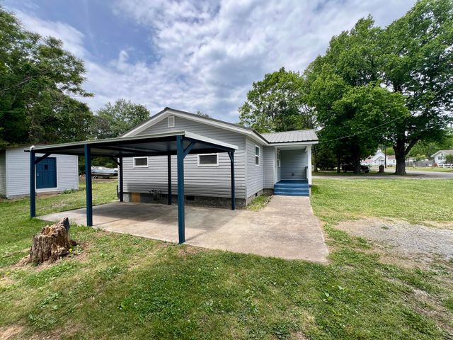 215 Burnett Street, Graysville, TN 37338