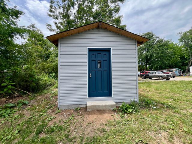 215 Burnett Street, Graysville, TN 37338