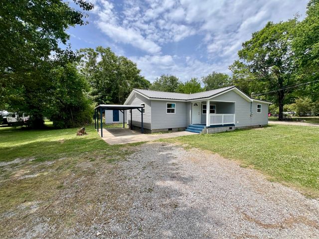 215 Burnett Street, Graysville, TN 37338