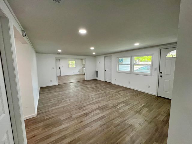 215 Burnett Street, Graysville, TN 37338