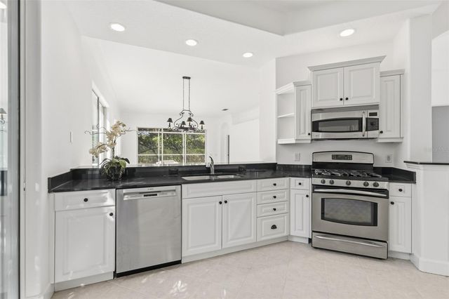 8644 54TH AVENUE CIRCLE E, Bradenton, FL 34211