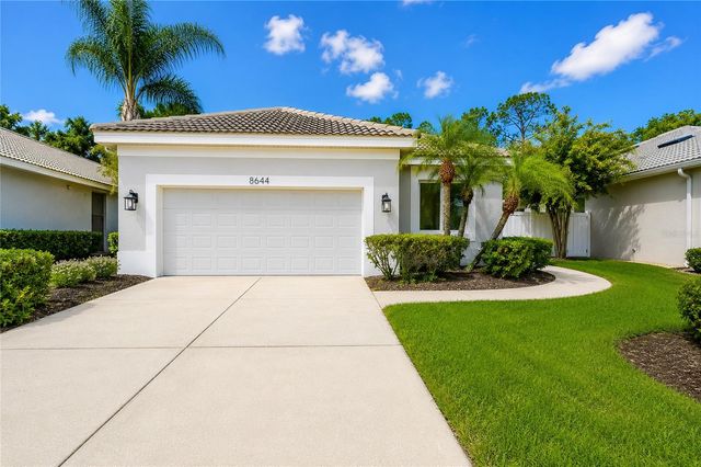 8644 54TH AVENUE CIRCLE E, Bradenton, FL 34211