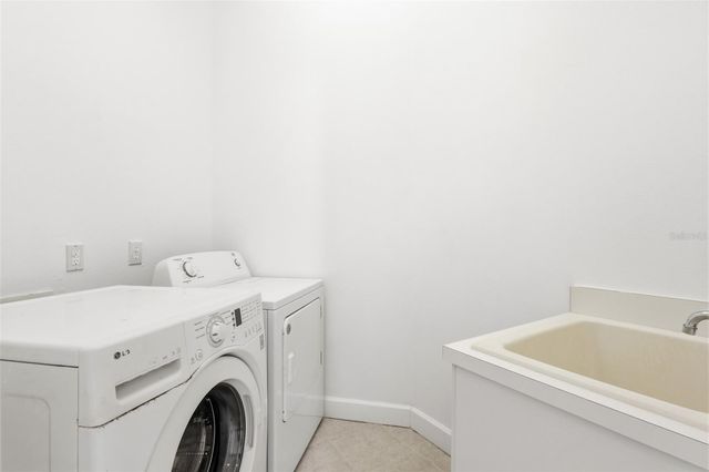 8644 54TH AVENUE CIRCLE E, Bradenton, FL 34211