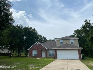 2501 Shelby Lane, Ocean Springs, MS 39564