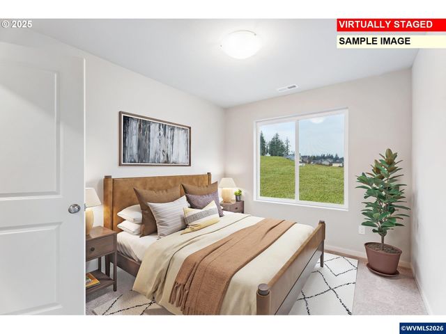 720 Merriott Ln, Woodburn, OR 97071