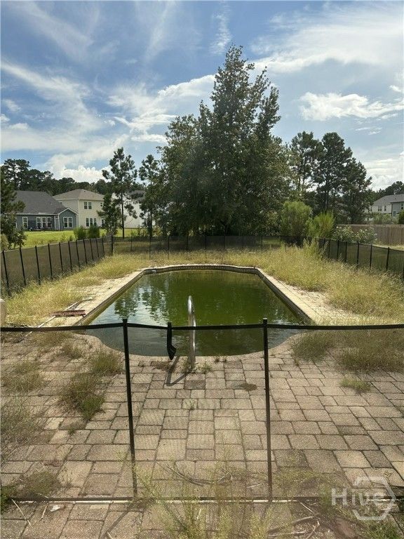 Image 15 of property listing at 19 Club House Drive, Savannah, GA 31419