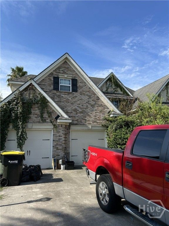 Image 2 of property listing at 19 Club House Drive, Savannah, GA 31419