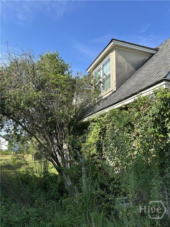 Image 3 of property listing at 19 Club House Drive, Savannah, GA 31419