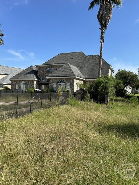 Image 4 of property listing at 19 Club House Drive, Savannah, GA 31419