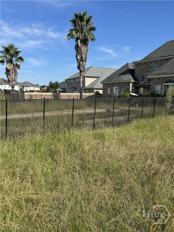 Image 5 of property listing at 19 Club House Drive, Savannah, GA 31419