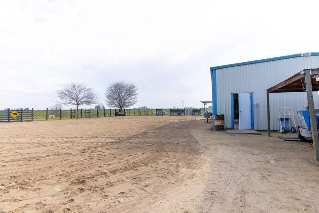 11175 E South Avenue, Del Rey, CA 93616