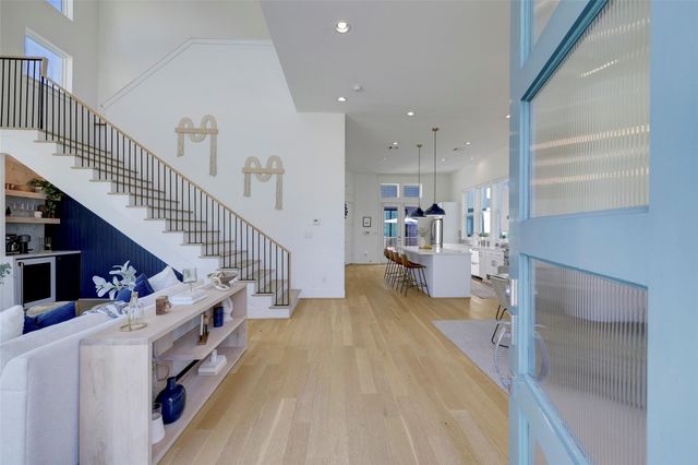9809 Mockingbird Hill Lane, Houston, TX 77080