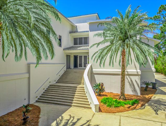 239 NE Yacht Club Drive, Fort Walton Beach, FL 32548