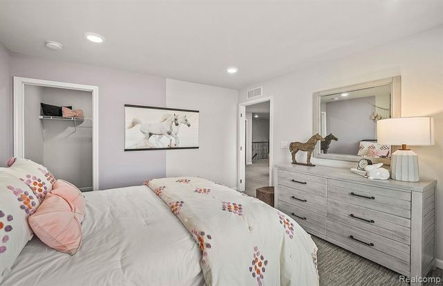 4876 Marquette Drive, Milford, MI 48381