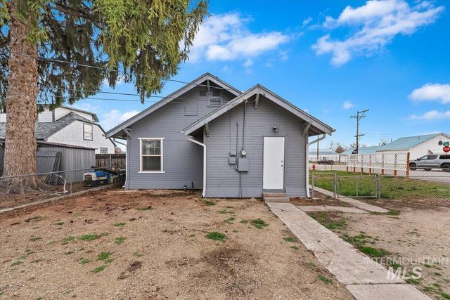 103 N Dewey Ave, Middleton, ID 83644