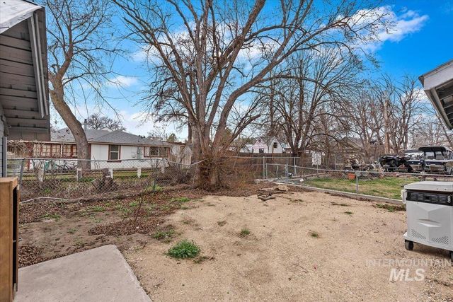 103 N Dewey Ave, Middleton, ID 83644