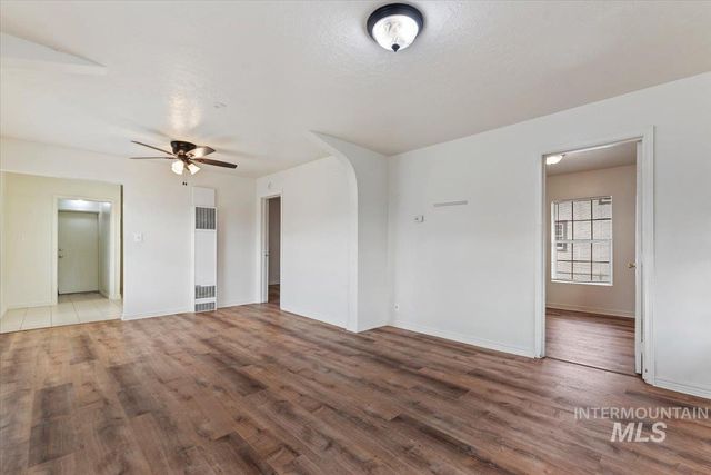 103 N Dewey Ave, Middleton, ID 83644