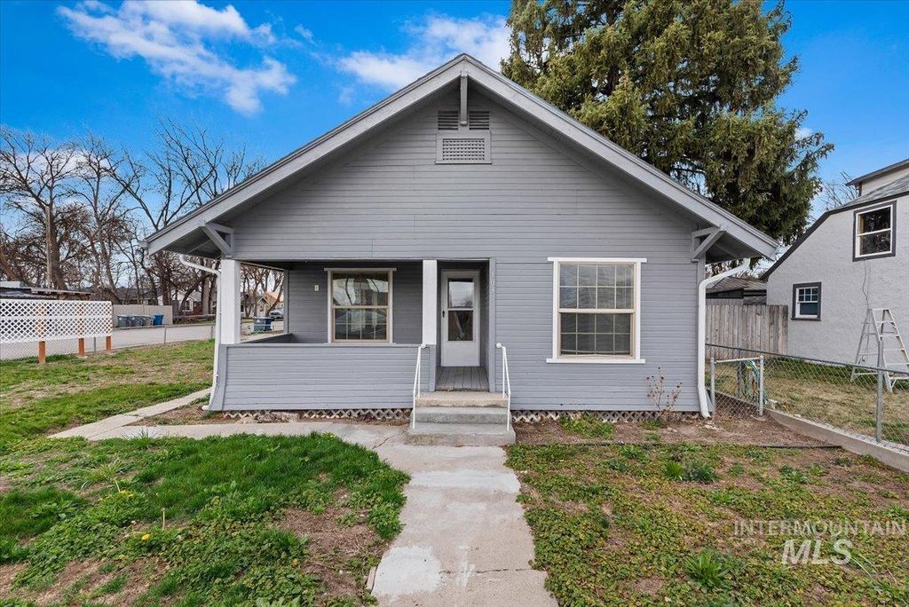 103 N Dewey Ave, Middleton, ID 83644