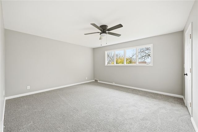 2894 Shadylane Dr, Neshannock Twp, PA 16105