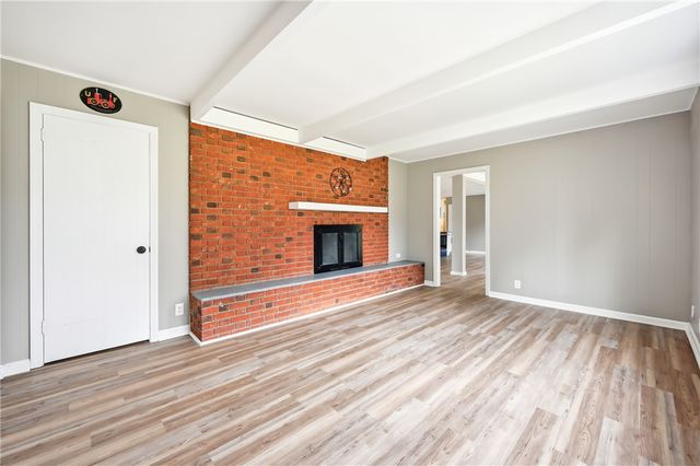 2894 Shadylane Dr, Neshannock Twp, PA 16105