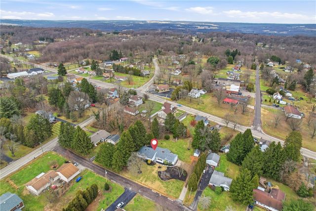 2894 Shadylane Dr, Neshannock Twp, PA 16105