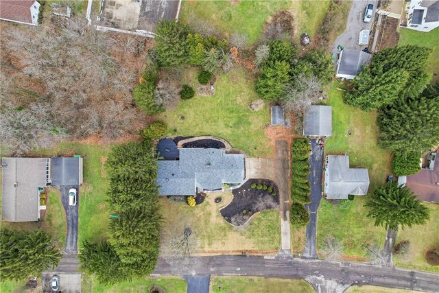 2894 Shadylane Dr, Neshannock Twp, PA 16105