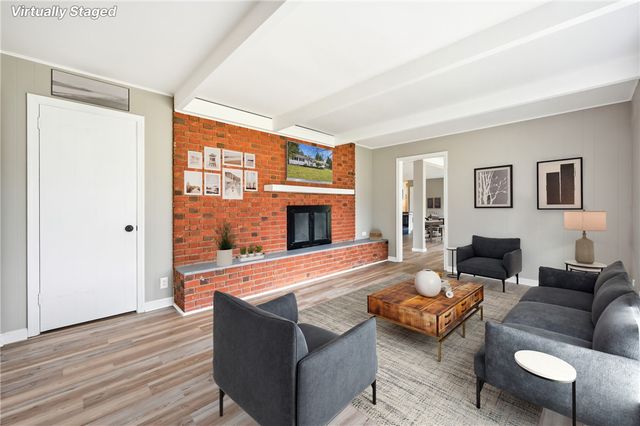 2894 Shadylane Dr, Neshannock Twp, PA 16105
