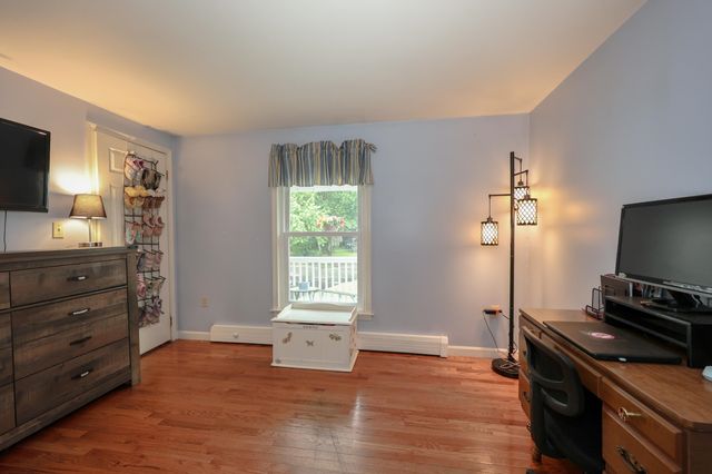 6 Concord Avenue, Derry, NH 03038
