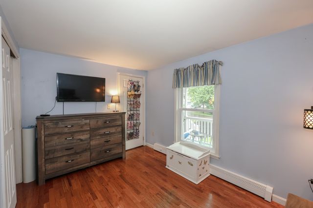 6 Concord Avenue, Derry, NH 03038