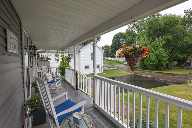 6 Concord Avenue, Derry, NH 03038