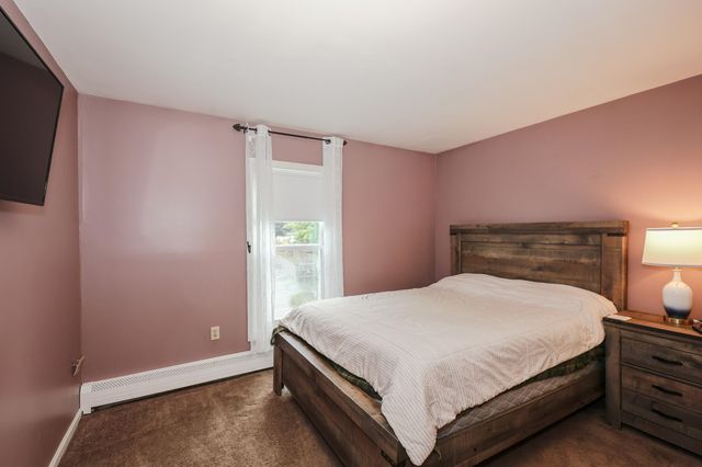 6 Concord Avenue, Derry, NH 03038