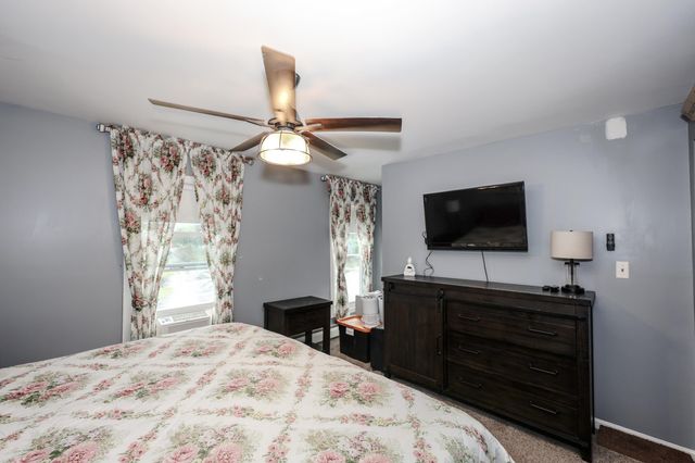 6 Concord Avenue, Derry, NH 03038