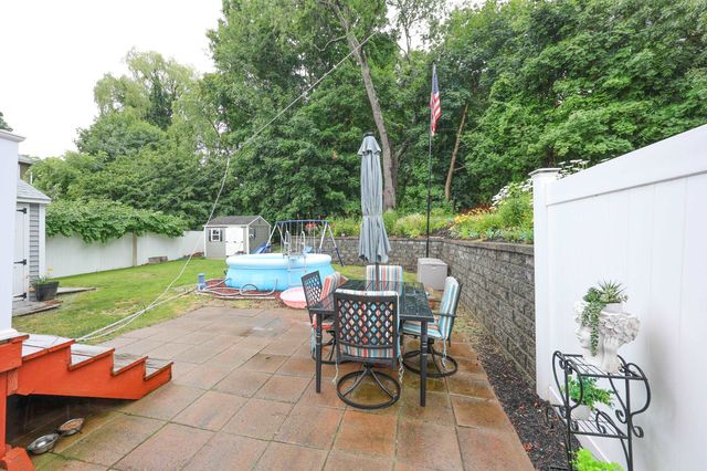 6 Concord Avenue, Derry, NH 03038