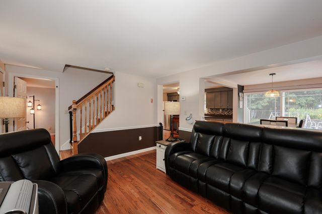 6 Concord Avenue, Derry, NH 03038