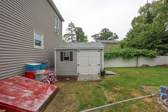 6 Concord Avenue, Derry, NH 03038