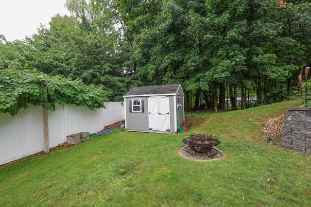 6 Concord Avenue, Derry, NH 03038