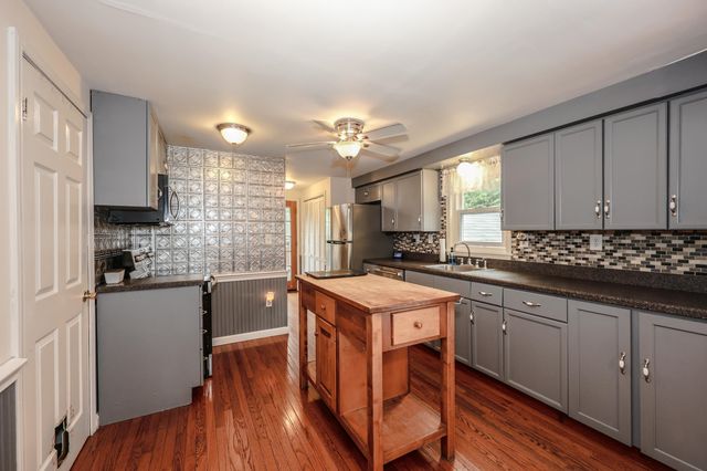 6 Concord Avenue, Derry, NH 03038