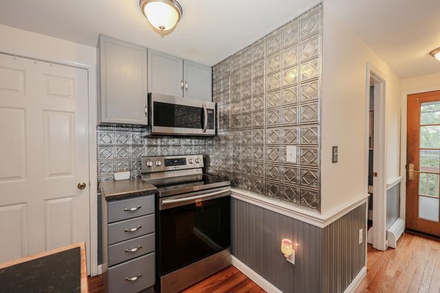 6 Concord Avenue, Derry, NH 03038