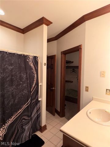 7629 Bucknell Circle NW, North Canton, OH 44720