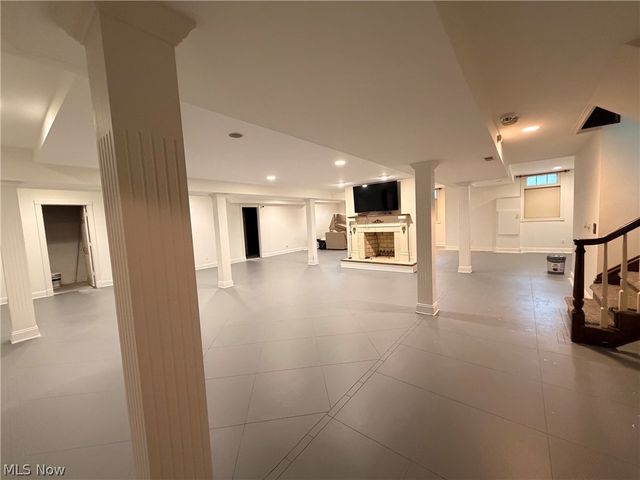 7629 Bucknell Circle NW, North Canton, OH 44720